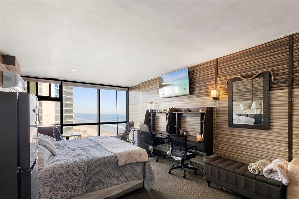 For Sale: $249,000 (3 beds, 3 baths, 1130 Square Feet)