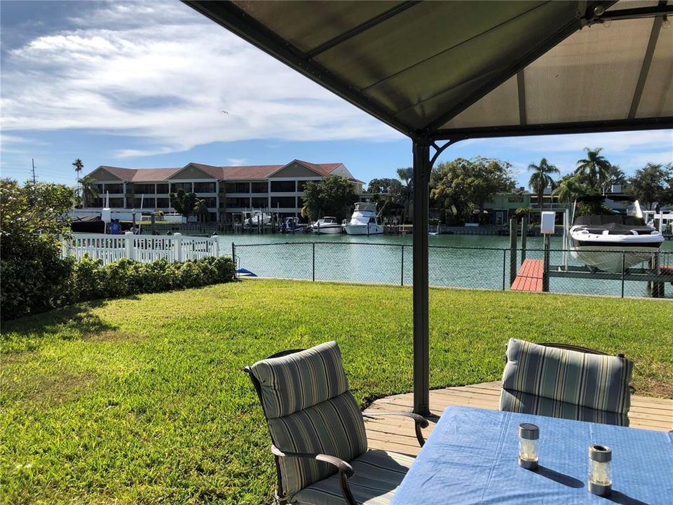 For Sale: $907,000 (3 beds, 3 baths, 1628 Square Feet)