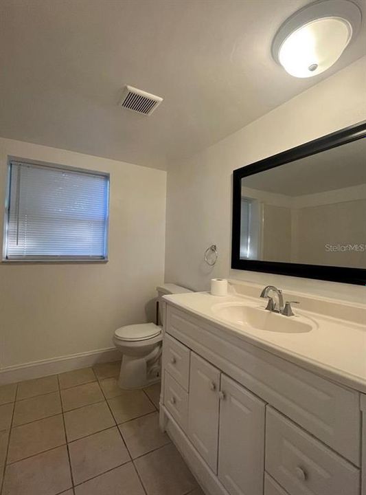 出租: $1,900 (3 贝兹, 1 浴室, 1016 平方英尺)