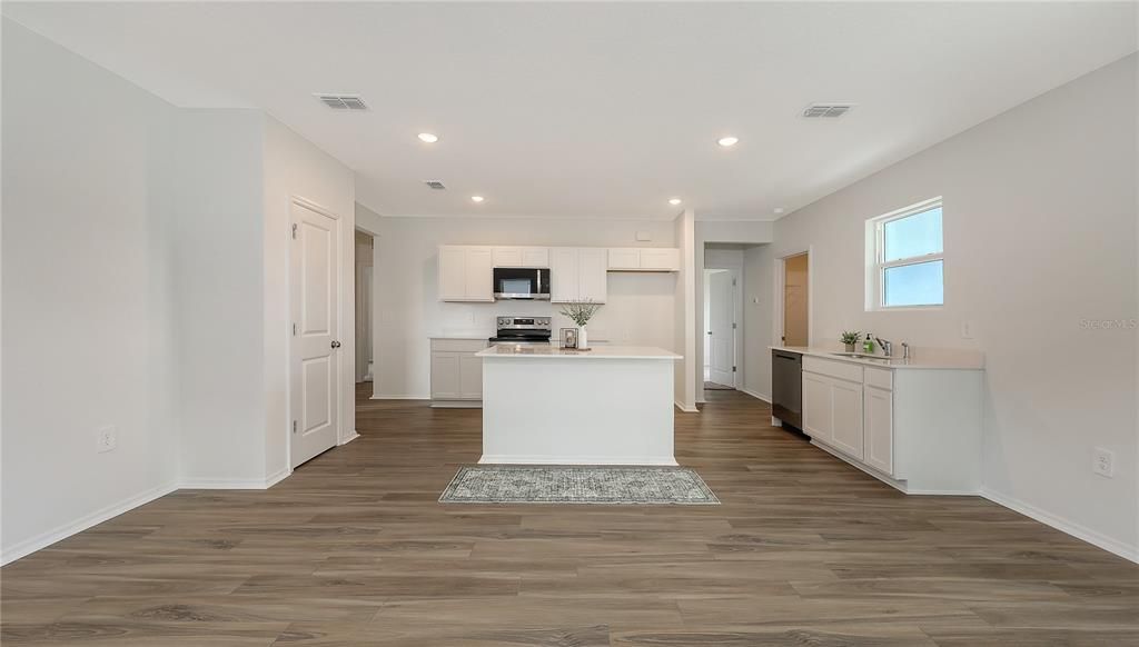 En Venta: $302,056 (3 camas, 2 baños, 1275 Pies cuadrados)