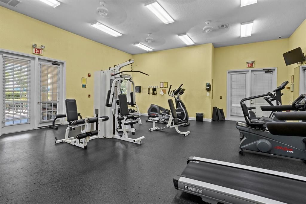 待售: $300,000 (4 贝兹, 3 浴室, 1470 平方英尺)