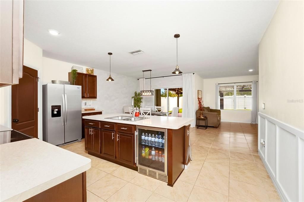 На продажу: $430,000 (4 спален, 2 ванн, 1851 Квадратных фут)