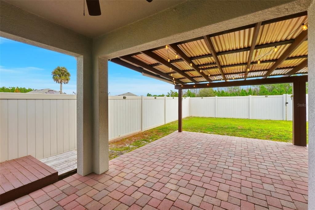 На продажу: $430,000 (4 спален, 2 ванн, 1851 Квадратных фут)