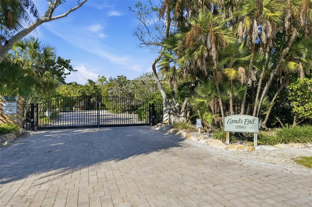 В аренду: $10,000 (4 спален, 3 ванн, 2600 Квадратных фут)