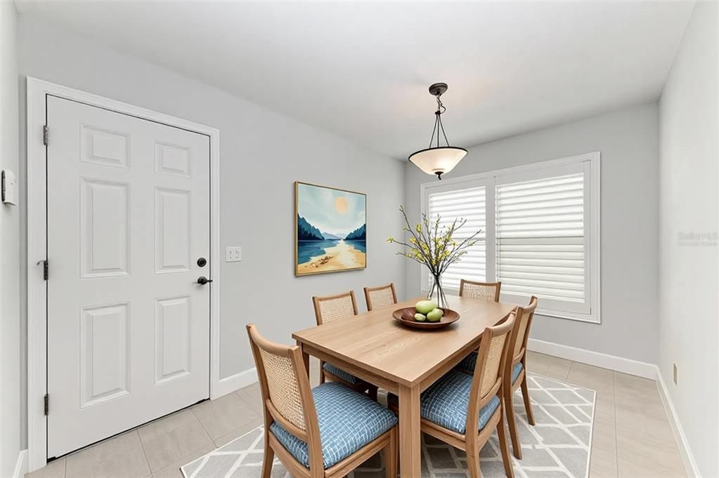 出租: $3,550 (3 贝兹, 2 浴室, 1833 平方英尺)