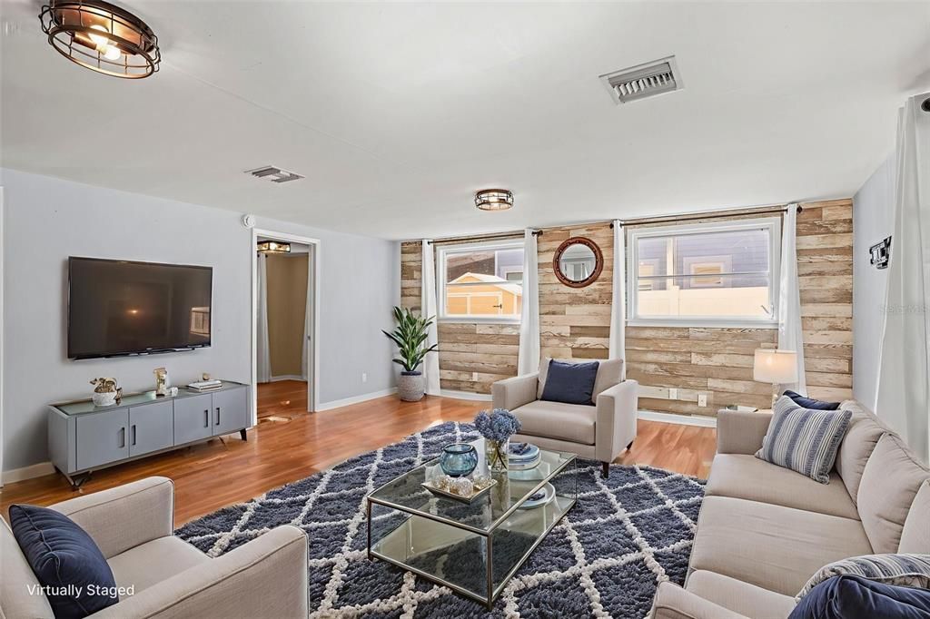 En Venta: $325,000 (2 camas, 1 baños, 872 Pies cuadrados)