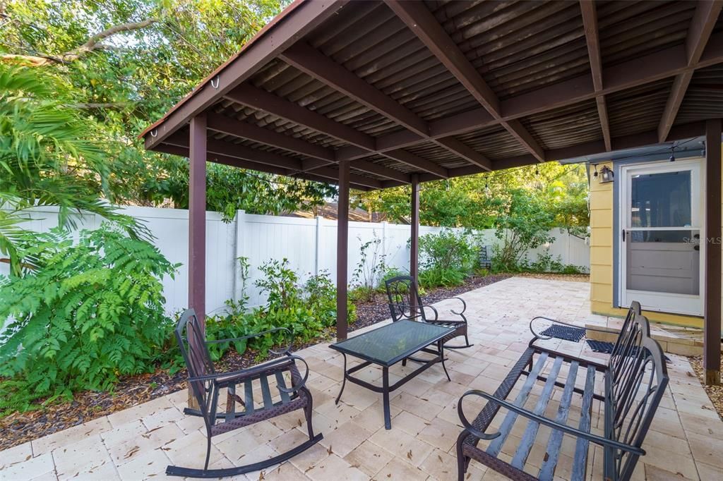 En Venta: $325,000 (2 camas, 1 baños, 872 Pies cuadrados)