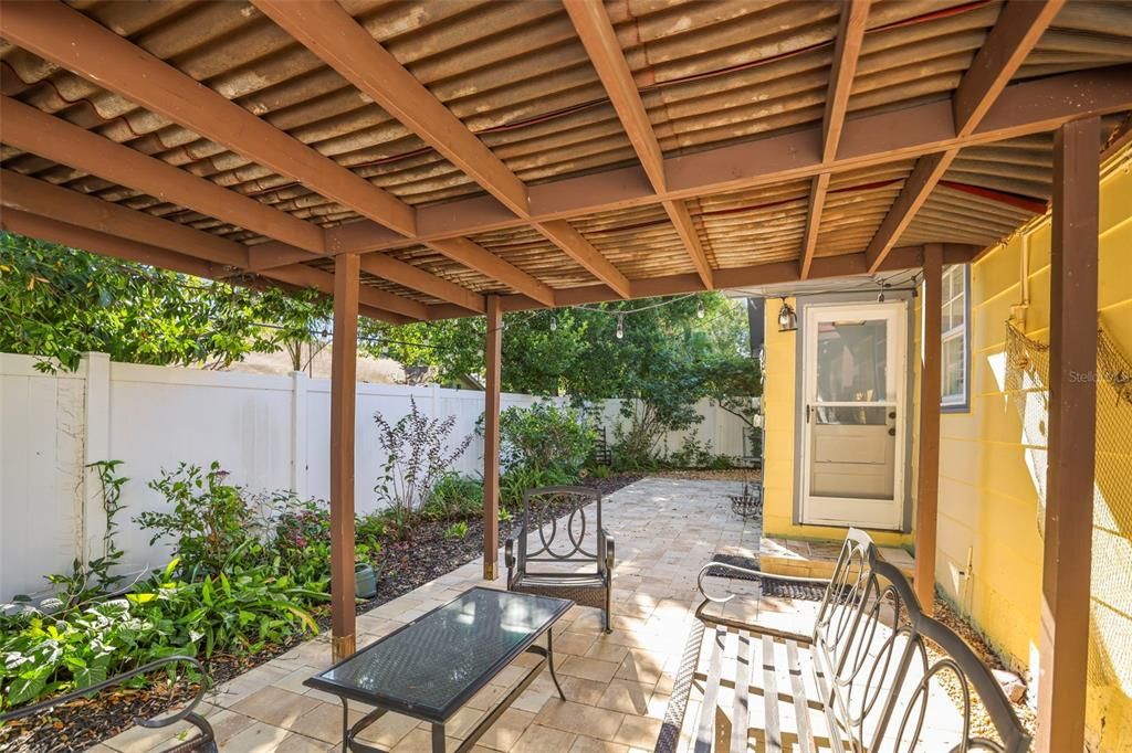 En Venta: $325,000 (2 camas, 1 baños, 872 Pies cuadrados)