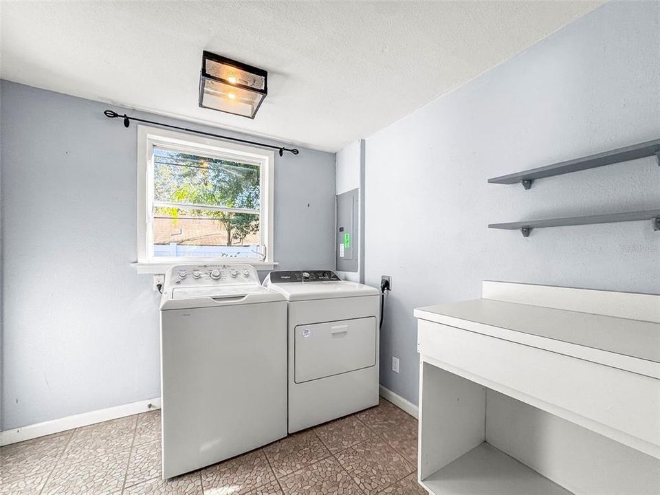 En Venta: $325,000 (2 camas, 1 baños, 872 Pies cuadrados)