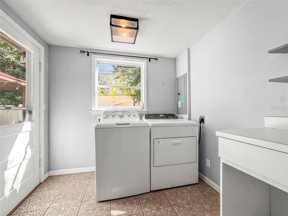 En Venta: $325,000 (2 camas, 1 baños, 872 Pies cuadrados)