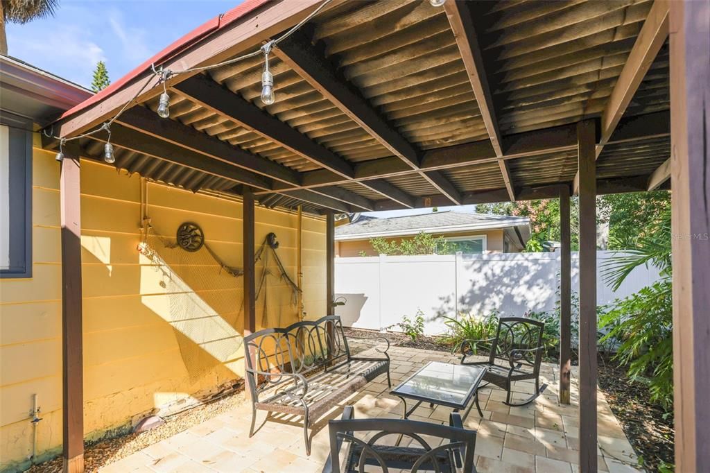 En Venta: $325,000 (2 camas, 1 baños, 872 Pies cuadrados)