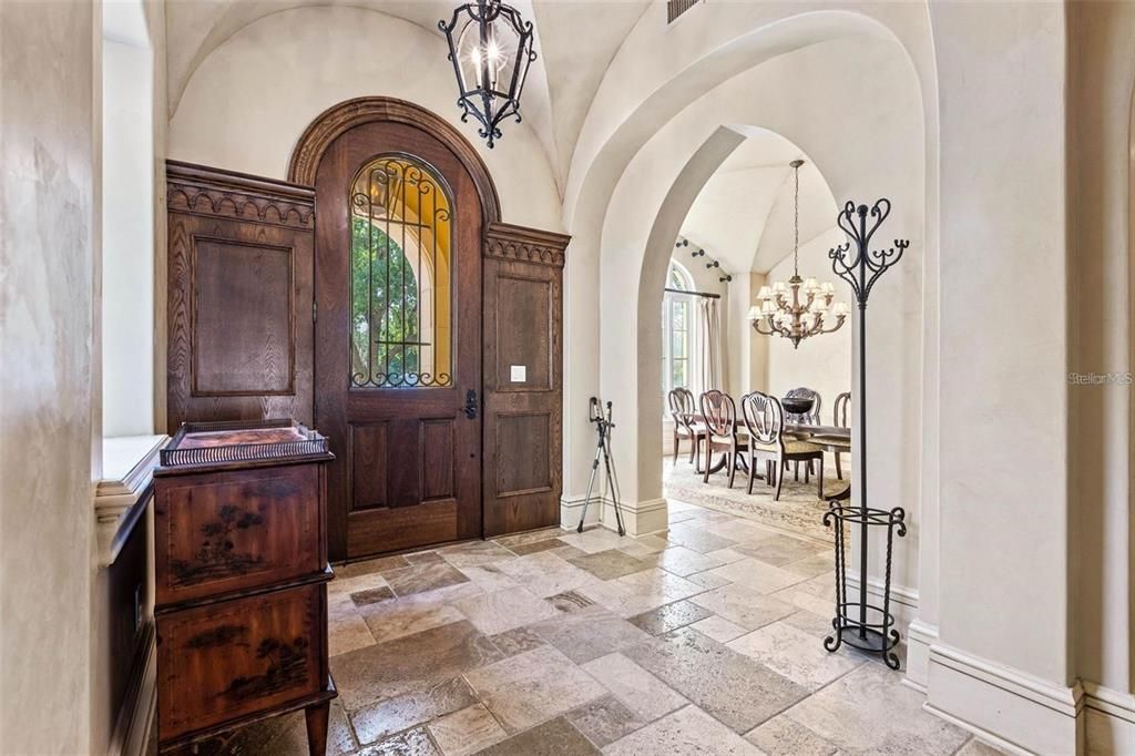 待售: $2,449,000 (5 贝兹, 4 浴室, 6440 平方英尺)