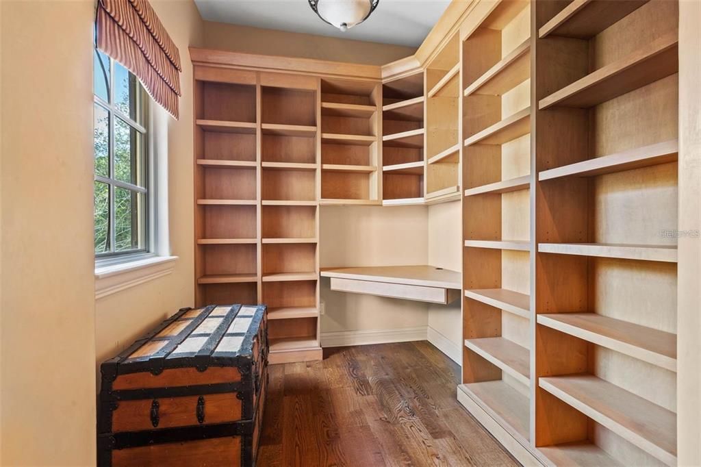 待售: $2,449,000 (5 贝兹, 4 浴室, 6440 平方英尺)