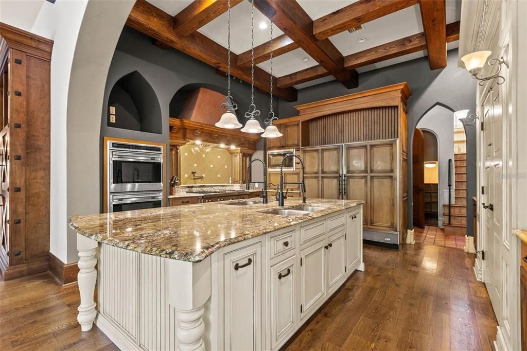 待售: $2,449,000 (5 贝兹, 4 浴室, 6440 平方英尺)