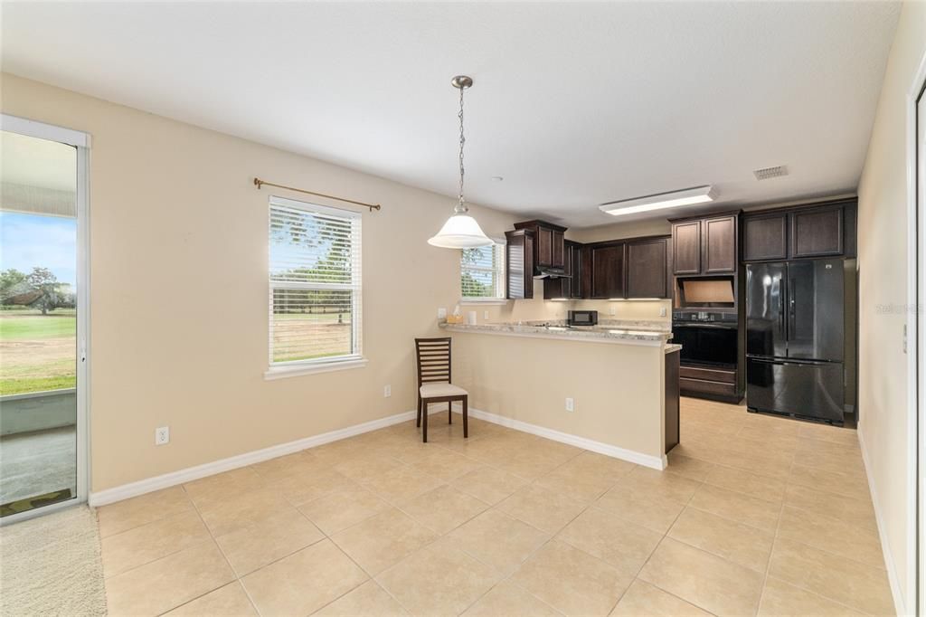 For Sale: $300,000 (2 beds, 2 baths, 1772 Square Feet)