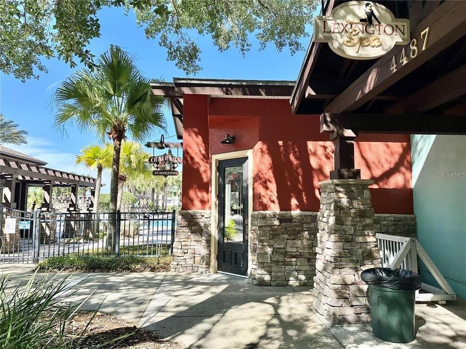 For Sale: $300,000 (2 beds, 2 baths, 1772 Square Feet)