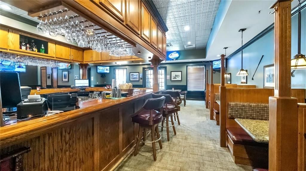 For Sale: $300,000 (2 beds, 2 baths, 1772 Square Feet)