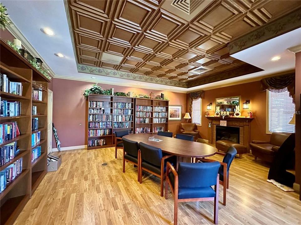 For Sale: $300,000 (2 beds, 2 baths, 1772 Square Feet)