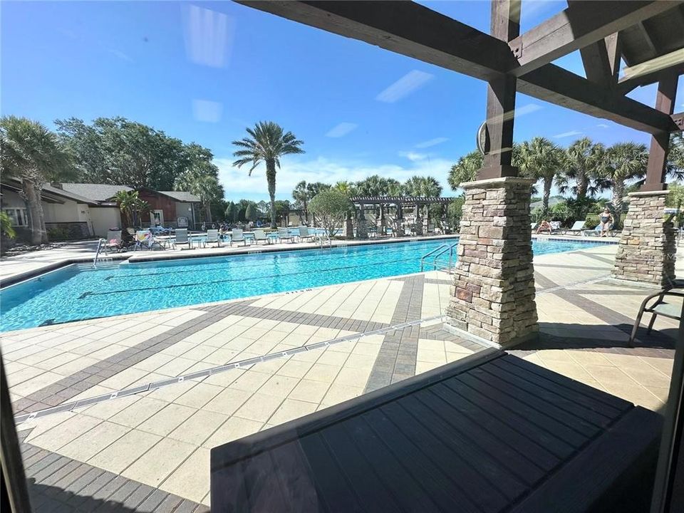 For Sale: $300,000 (2 beds, 2 baths, 1772 Square Feet)