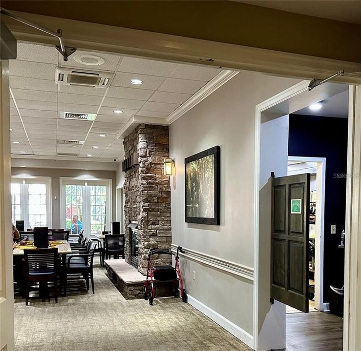 For Sale: $300,000 (2 beds, 2 baths, 1772 Square Feet)