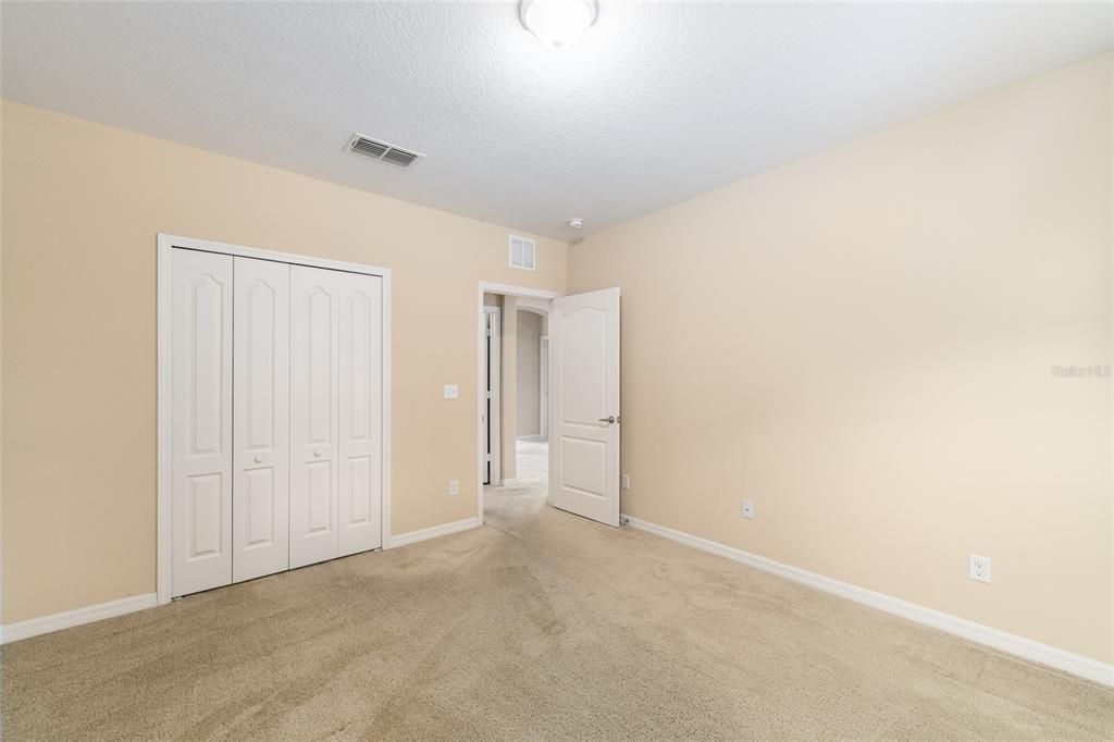 For Sale: $300,000 (2 beds, 2 baths, 1772 Square Feet)