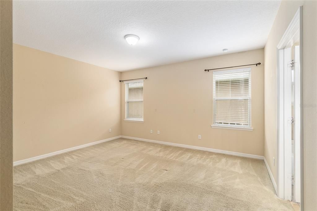 For Sale: $300,000 (2 beds, 2 baths, 1772 Square Feet)