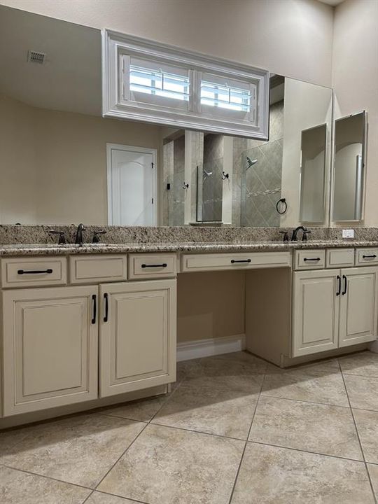 For Sale: $1,999,000 (4 beds, 3 baths, 3470 Square Feet)