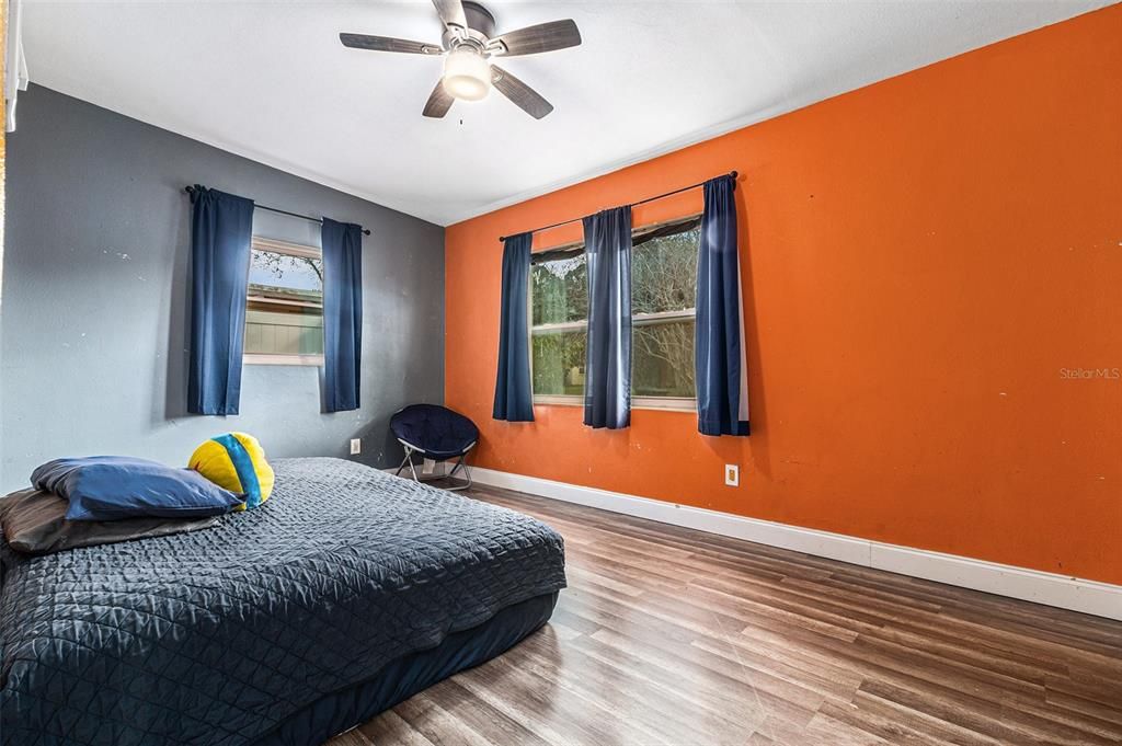 На продажу: $315,000 (4 спален, 3 ванн, 1728 Квадратных фут)