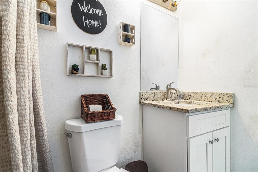 На продажу: $315,000 (4 спален, 3 ванн, 1728 Квадратных фут)