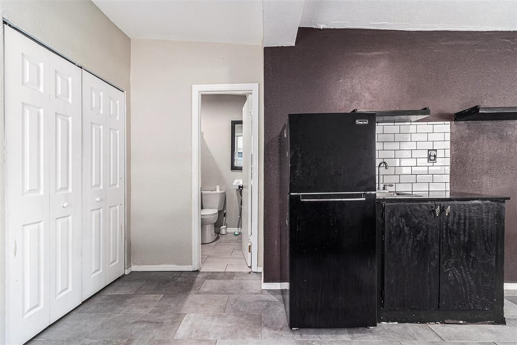 На продажу: $315,000 (4 спален, 3 ванн, 1728 Квадратных фут)