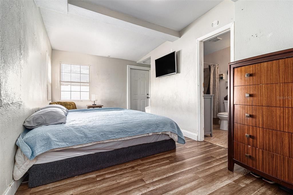 На продажу: $315,000 (4 спален, 3 ванн, 1728 Квадратных фут)