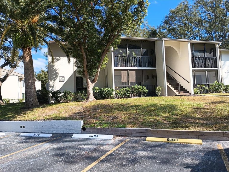 待售: $155,000 (2 贝兹, 1 浴室, 904 平方英尺)