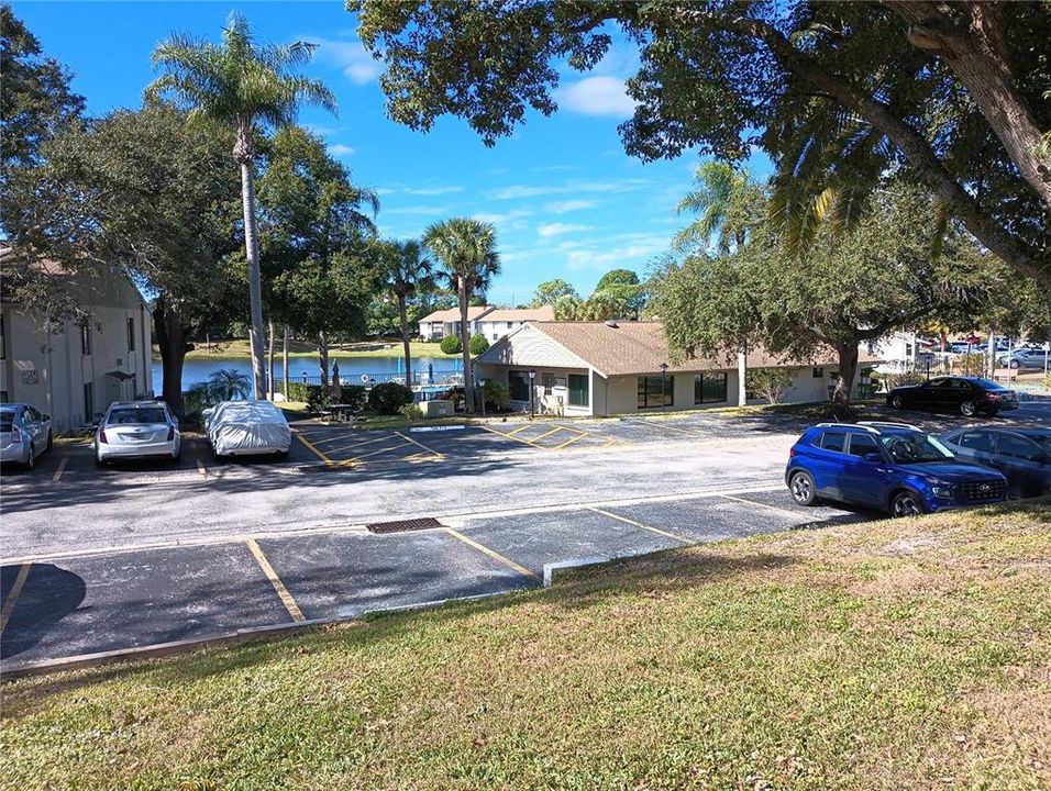 待售: $155,000 (2 贝兹, 1 浴室, 904 平方英尺)