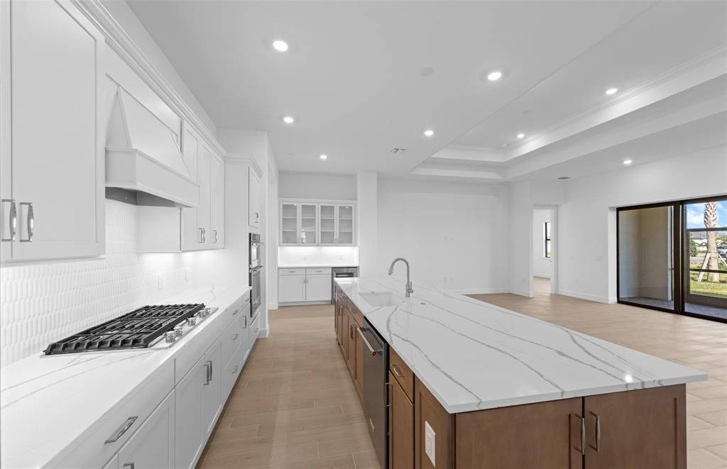 На продажу: $749,990 (3 спален, 2 ванн, 2269 Квадратных фут)