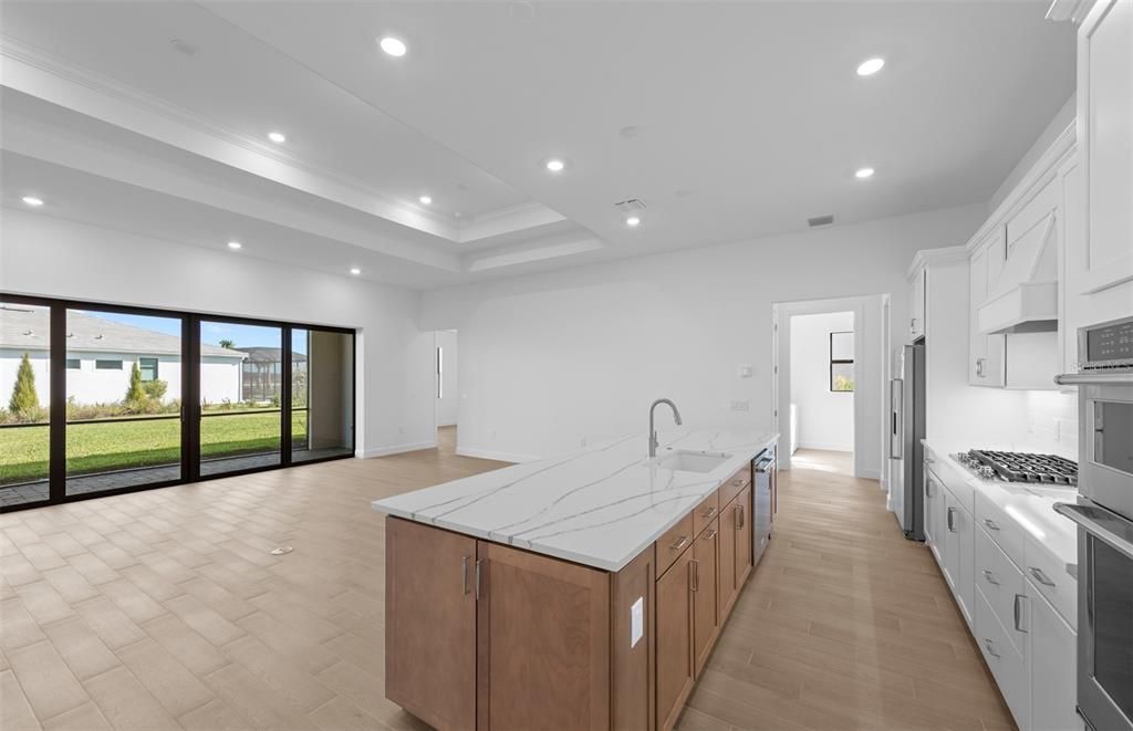 На продажу: $749,990 (3 спален, 2 ванн, 2269 Квадратных фут)