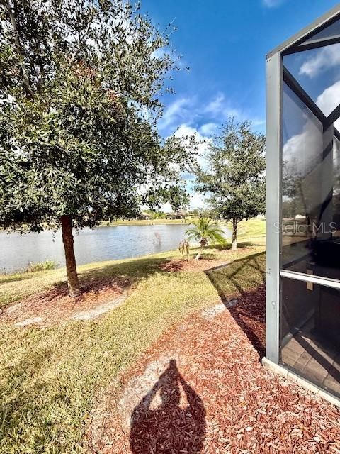 На продажу: $333,000 (2 спален, 2 ванн, 1568 Квадратных фут)