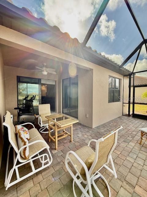 На продажу: $333,000 (2 спален, 2 ванн, 1568 Квадратных фут)