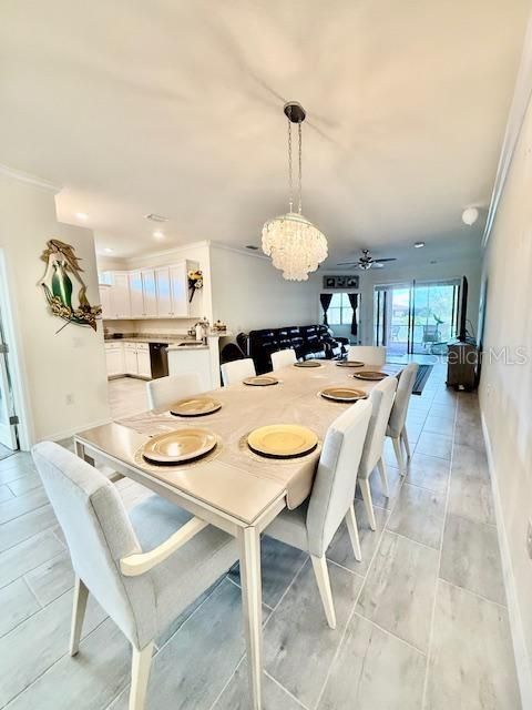 На продажу: $333,000 (2 спален, 2 ванн, 1568 Квадратных фут)