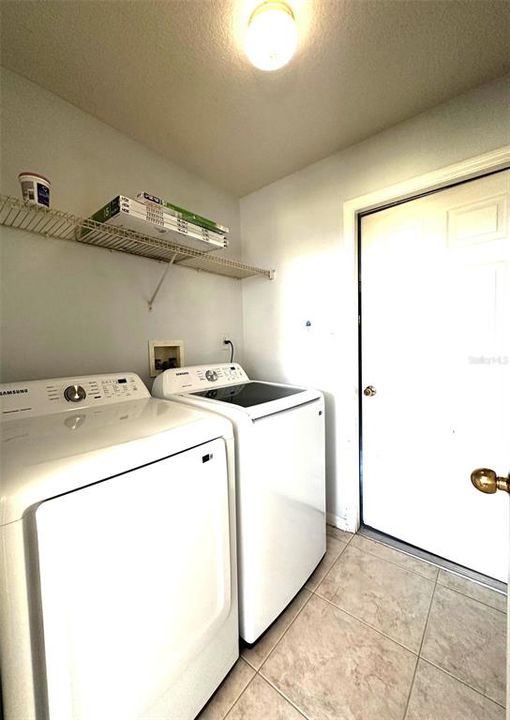 Activo con contrato: $424,900 (3 camas, 2 baños, 1642 Pies cuadrados)