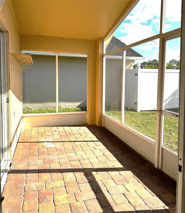 Activo con contrato: $424,900 (3 camas, 2 baños, 1642 Pies cuadrados)