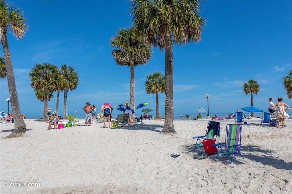 待售: $179,900 (0.16 acres)