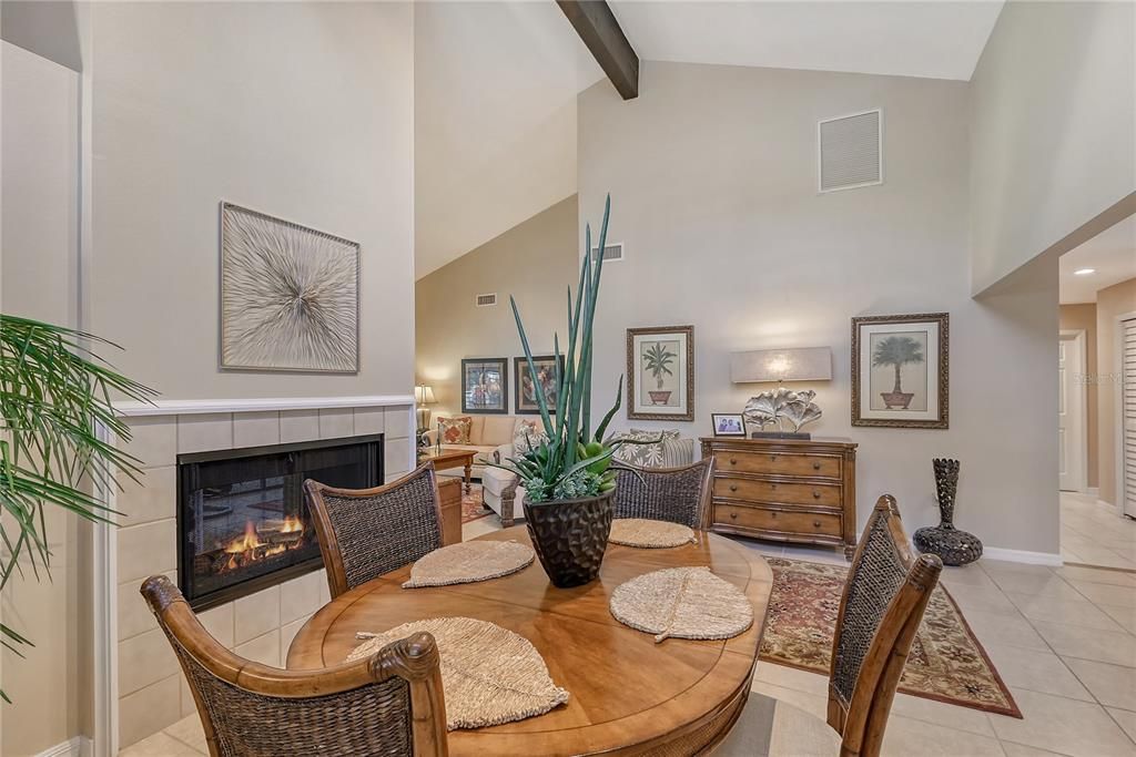 待售: $430,000 (3 贝兹, 2 浴室, 1971 平方英尺)