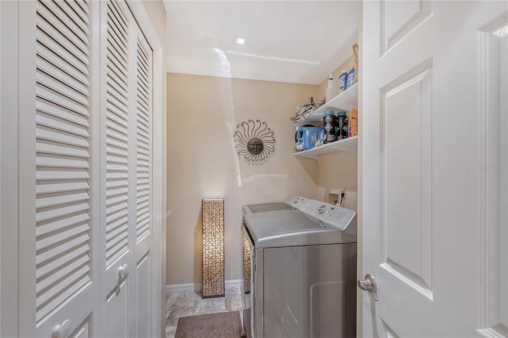 待售: $430,000 (3 贝兹, 2 浴室, 1971 平方英尺)