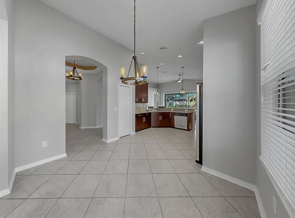 На продажу: $499,000 (3 спален, 2 ванн, 2051 Квадратных фут)