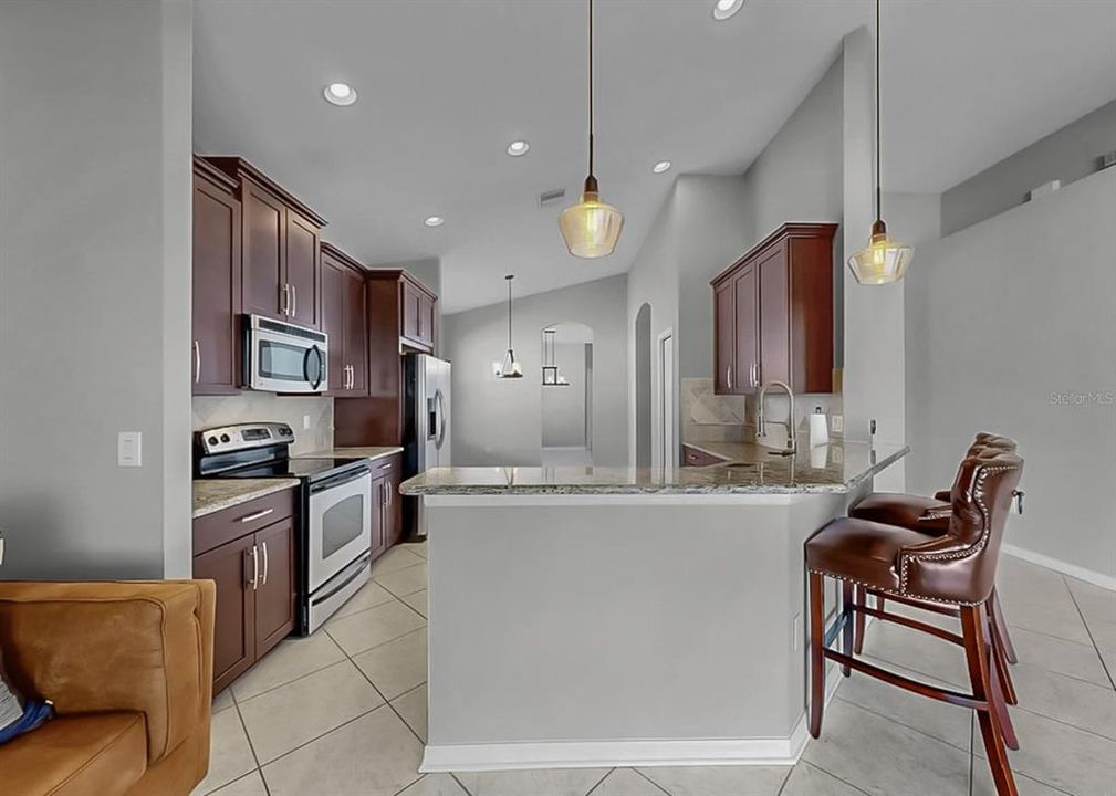 На продажу: $499,000 (3 спален, 2 ванн, 2051 Квадратных фут)