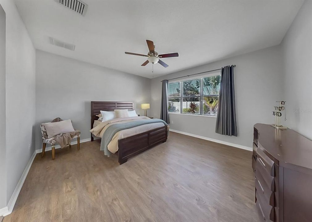 На продажу: $499,000 (3 спален, 2 ванн, 2051 Квадратных фут)