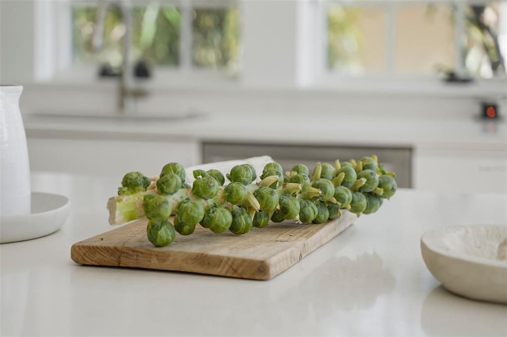 For Sale: $1,485,000 (3 beds, 2 baths, 2093 Square Feet)