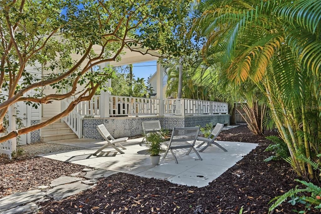 For Sale: $1,485,000 (3 beds, 2 baths, 2093 Square Feet)