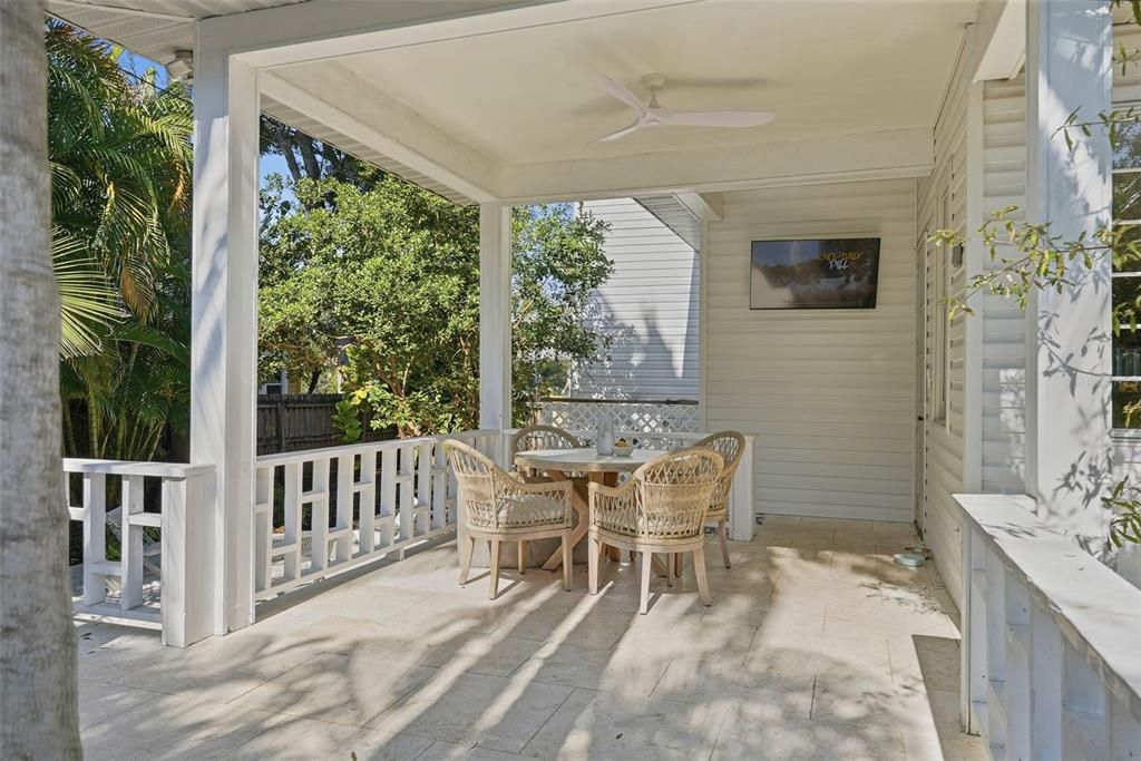 For Sale: $1,485,000 (3 beds, 2 baths, 2093 Square Feet)