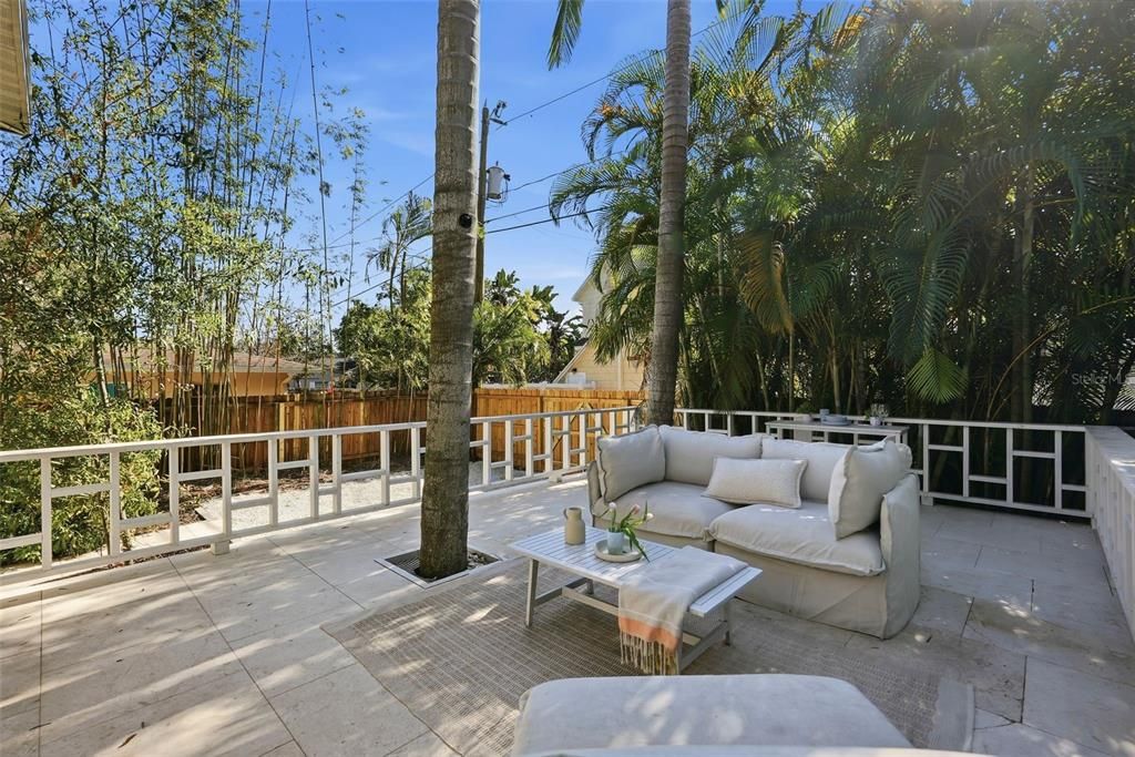 For Sale: $1,485,000 (3 beds, 2 baths, 2093 Square Feet)